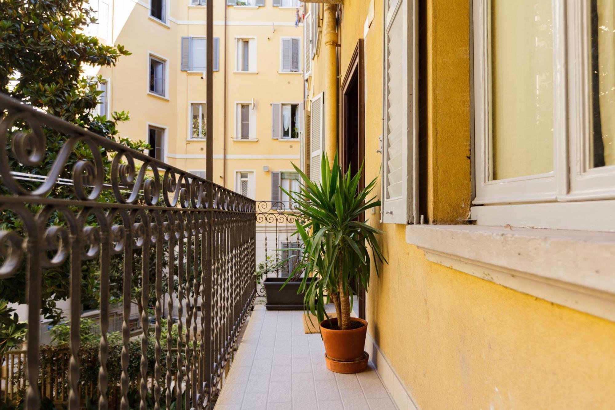 Silenziosa Casa Di Ringhiera - Porta Venezia Milan